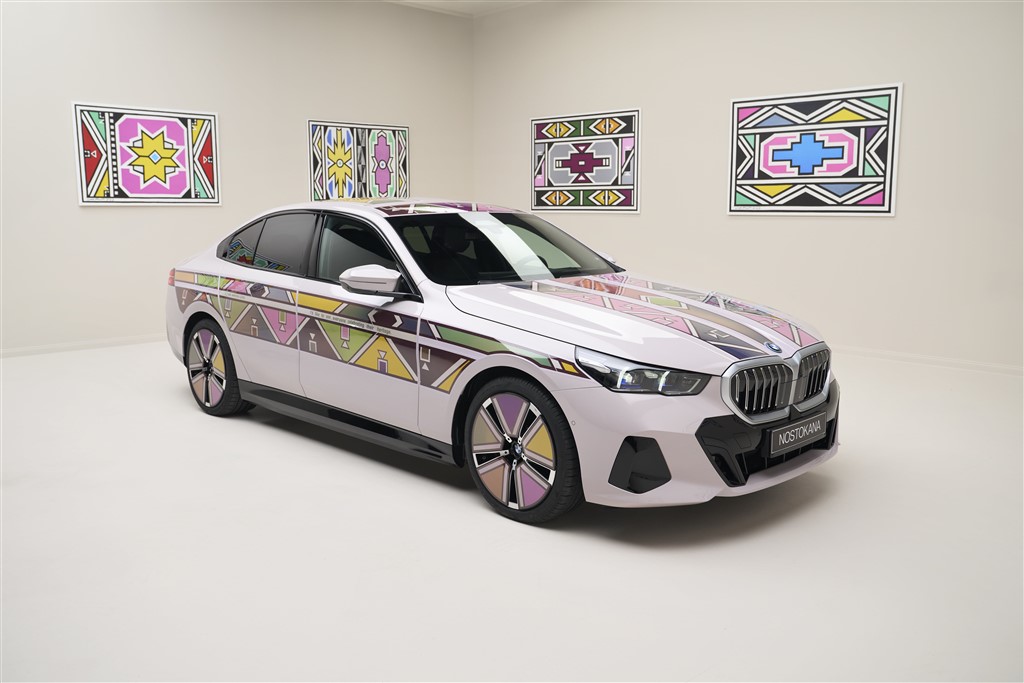 BMW i5 Flow NOSTOKANA, Los Angeles Frieze’den Sonra Contemporary İstanbul’a Geliyor